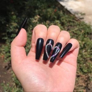 Black heart Swarovski crystal press on nails